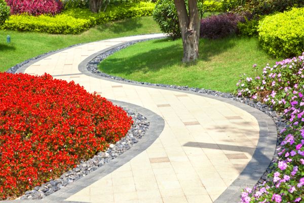 Cost of Garden Walkway Repair in Bowling Green